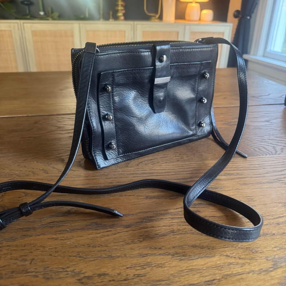 BOTKIER A beautiful black bag excellent condition Warren City Small Crossbody